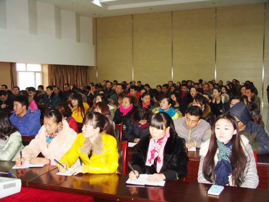 內(nèi)強(qiáng)個(gè)人素質(zhì)，外塑企業(yè)形象