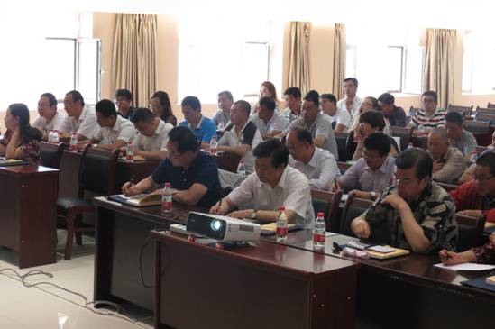 加強(qiáng)業(yè)務(wù)培訓(xùn)，提升工作能力